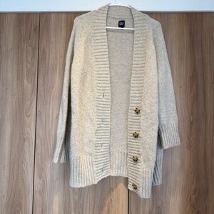 Gap chunky beige cardigan